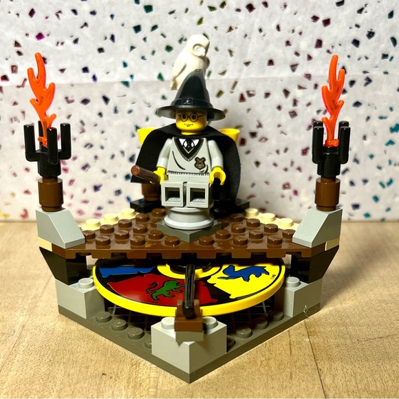 LEGO Harry Potter Sorcerer's Stone Sorting Hat 4701 - Vintage - Picture 5 of 7